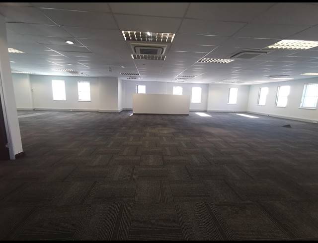 470M² OFFICE FOR SALE IN TYGER VALLEY